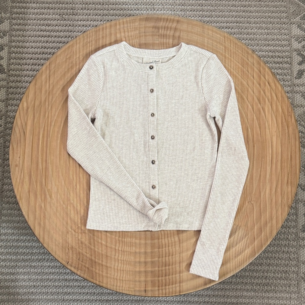 NWOT Universal Thread Ribbed Button-Front Long Sleeve Top - Beige